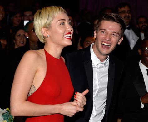 who is miley dating